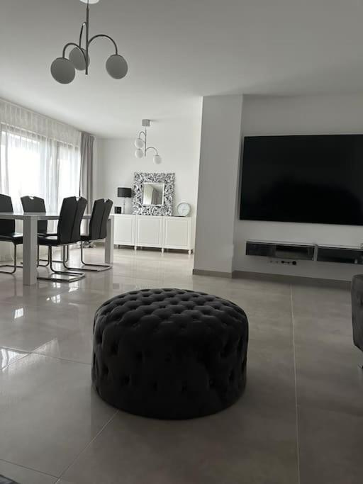 שוונאו Luxury Apartment Marz מראה חיצוני תמונה